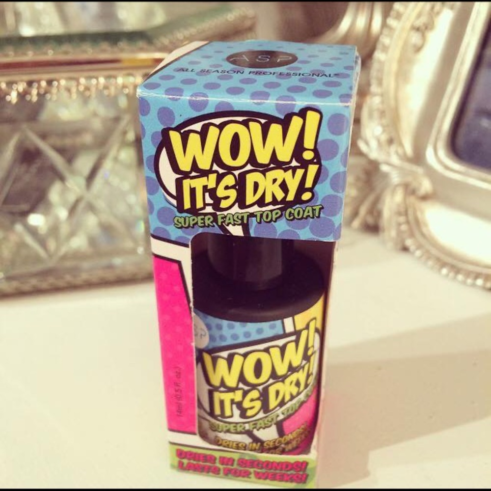 *NEW* WOW IT'S DRY! SUPER FAST TOP COAT NAIL POLISH- .5oz.
